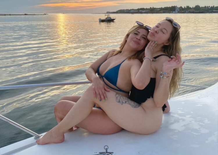 ¡Descubre el mundo con Tetos Tour, tu asistente de viaje!