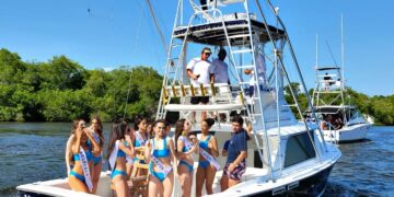 ¡Descubre el lujo en el mar con Tetos Tour! Tus eventos en el escenario perfecto