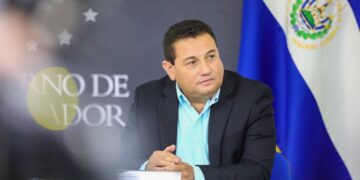 «Quiero expresar mi profundo agradecimiento a todos los profesionales de la salud y voluntarios que han dedicado su tiempo y esfuerzo a esta noble causa» Rolando Castro