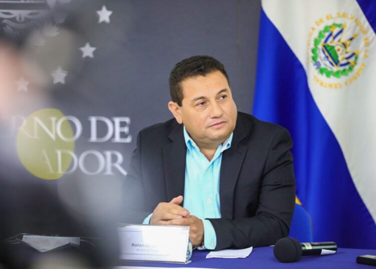 «Quiero expresar mi profundo agradecimiento a todos los profesionales de la salud y voluntarios que han dedicado su tiempo y esfuerzo a esta noble causa» Rolando Castro