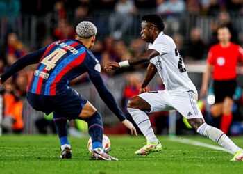 Barça busca recuperar el liderato ante Madrid en «El Clásico»