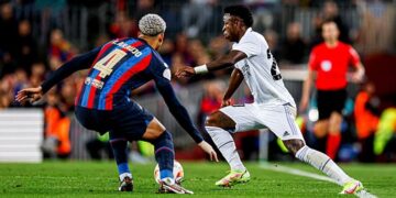 Barça busca recuperar el liderato ante Madrid en «El Clásico»