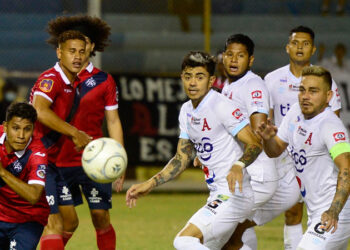 Iván Mancía: “Es un partido aparte el que nos jugamos, es un clásico”