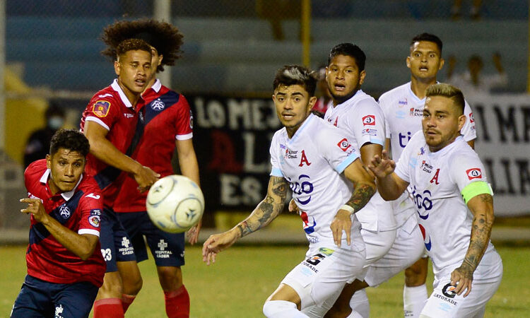 Iván Mancía: “Es un partido aparte el que nos jugamos, es un clásico”