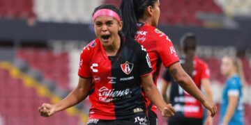 Brenda Cerén sigue goleando en la liga mexicana
