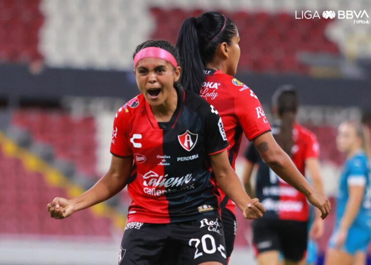 Brenda Cerén sigue goleando en la liga mexicana