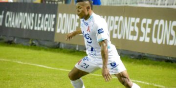 Alianza rescata un empate «in extremis» ante Dragón en Sonsonate