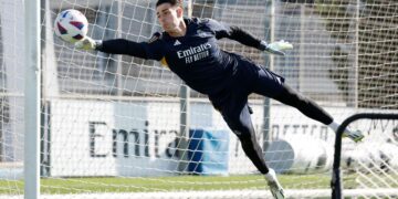 Portero del Real Madrid estaría al menos un mes de baja por lesión