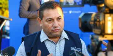 Rolando Castro proporciona ayuda humanitaria en zonas afectadas por tormenta tropical Pilar en Puerto Parada