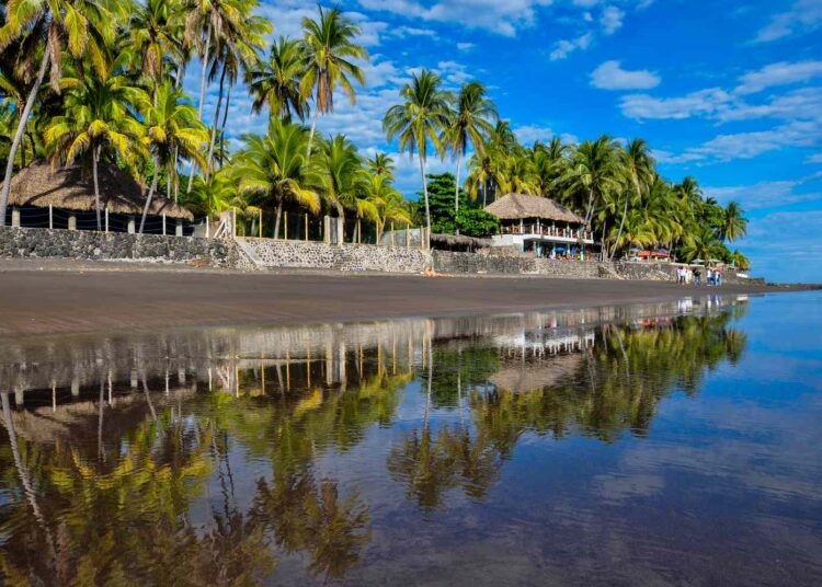 Descubre las maravillas de El Salvador con Tetos Tour