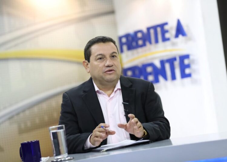 «Nuestra gira en Canadá construye esperanza de poder cambiar la vida a muchas familias de El Salvador» Rolando Castro