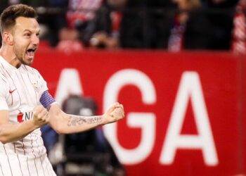 Sevilla dice adiós a Iván Rakitic que podría jugar en Arabia Saudita