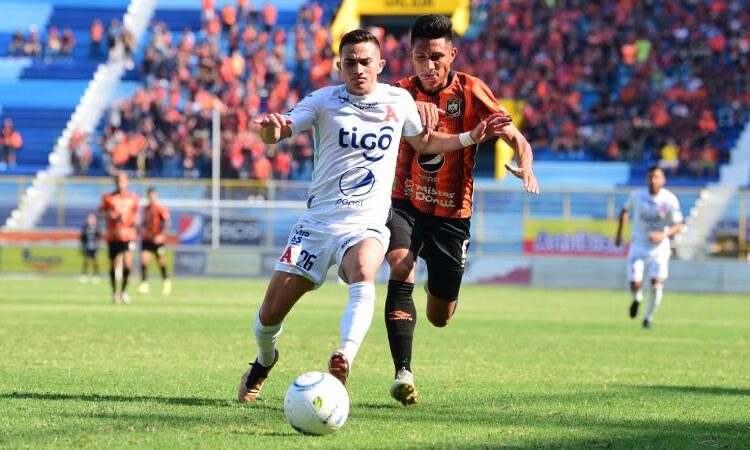 Alianza vence al Águila y logra su primer triunfo del Clausura 2024