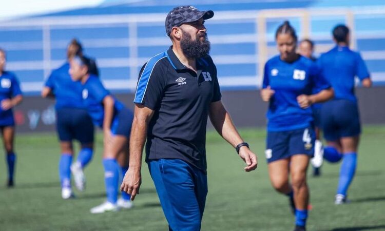 Técnico de la Selecta femenil: “La próxima fecha FIFA quiero jugar con un rival mejor que yo”
