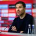 Bayer Leverkusen dice estar «optimista» sobre la continuidad de Xabi Alonso como su entrenador