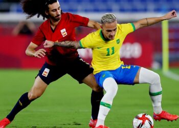 España se mide a Brasil en partido amistoso