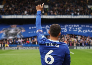 El defensa brasileño Thiago Silva abandonará el Chelsea a final de temporada