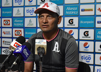 Zarco Rodríguez: “A William Canales lo lesionó Alex Larín y de eso no se habla”