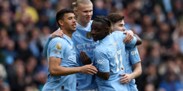 Manchester City golea 5-1 al Luton y se coloca líder provisional