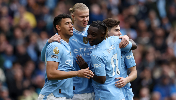 Manchester City golea 5-1 al Luton y se coloca líder provisional