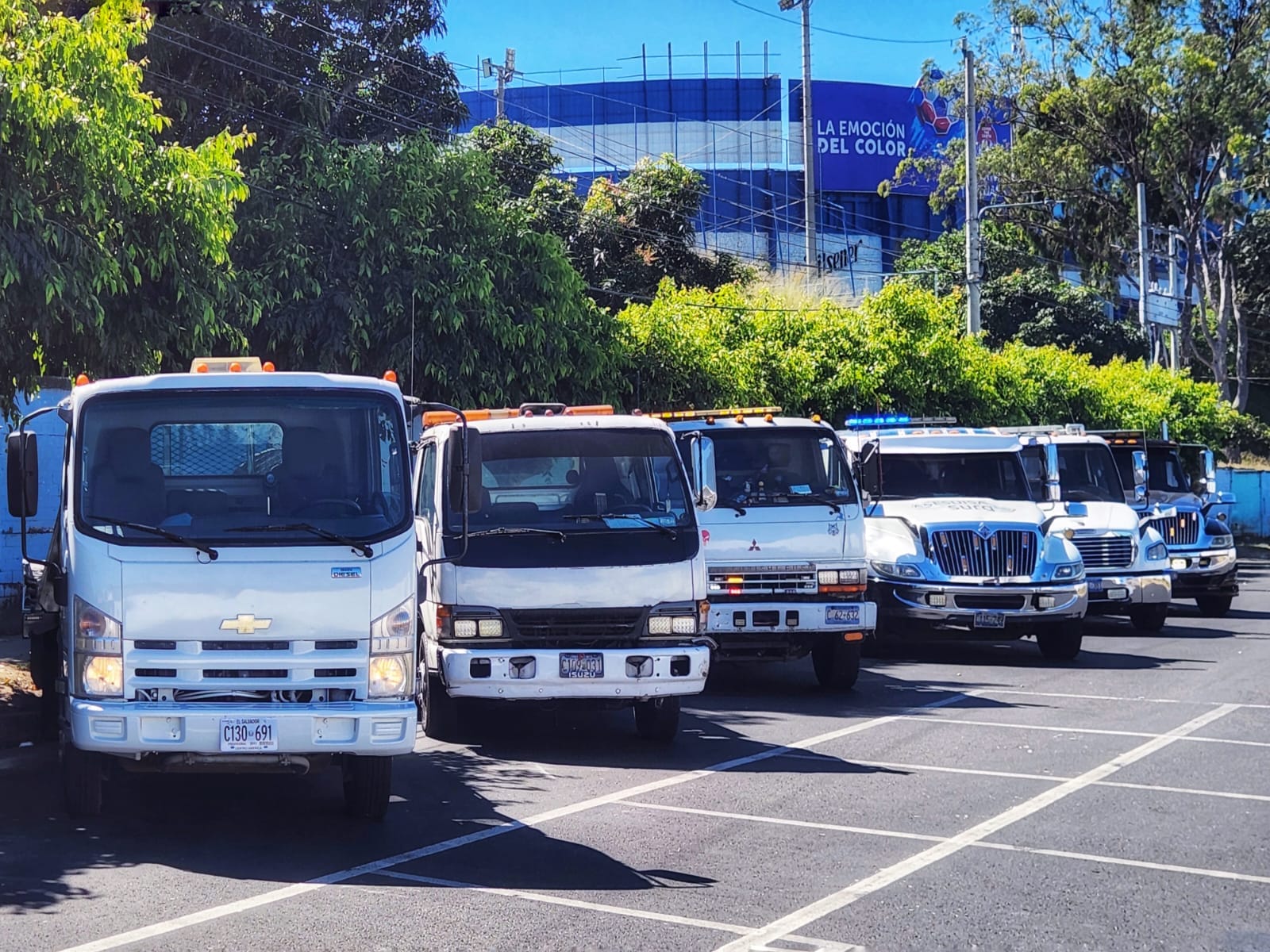 Servicio de grúas Renz: Soluciones inmediatas y profesionales – Tiro al ...