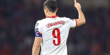 Lewandowski se retira lesionado en el amistoso ante Turquía