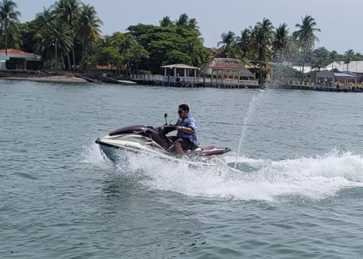 ¡Disfruta la adrenalina a bordo de la Jet Ski con Tetos Tour!