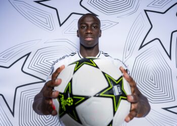 Ferland Mendy renovó con el Real Madrid hasta 2027
