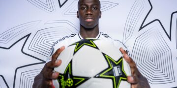 Ferland Mendy renovó con el Real Madrid hasta 2027